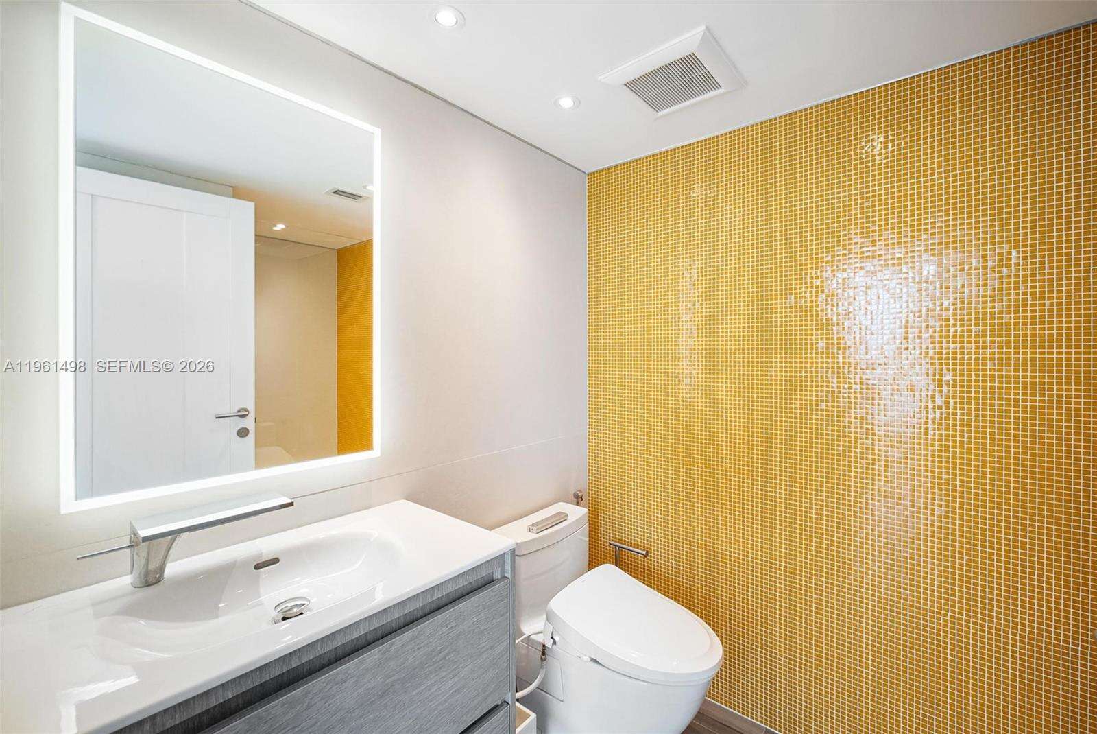 Jade At Brickell Bay at 1331 Brickell Bay Dr, Miami, FL 33131 - For Rent photo 16