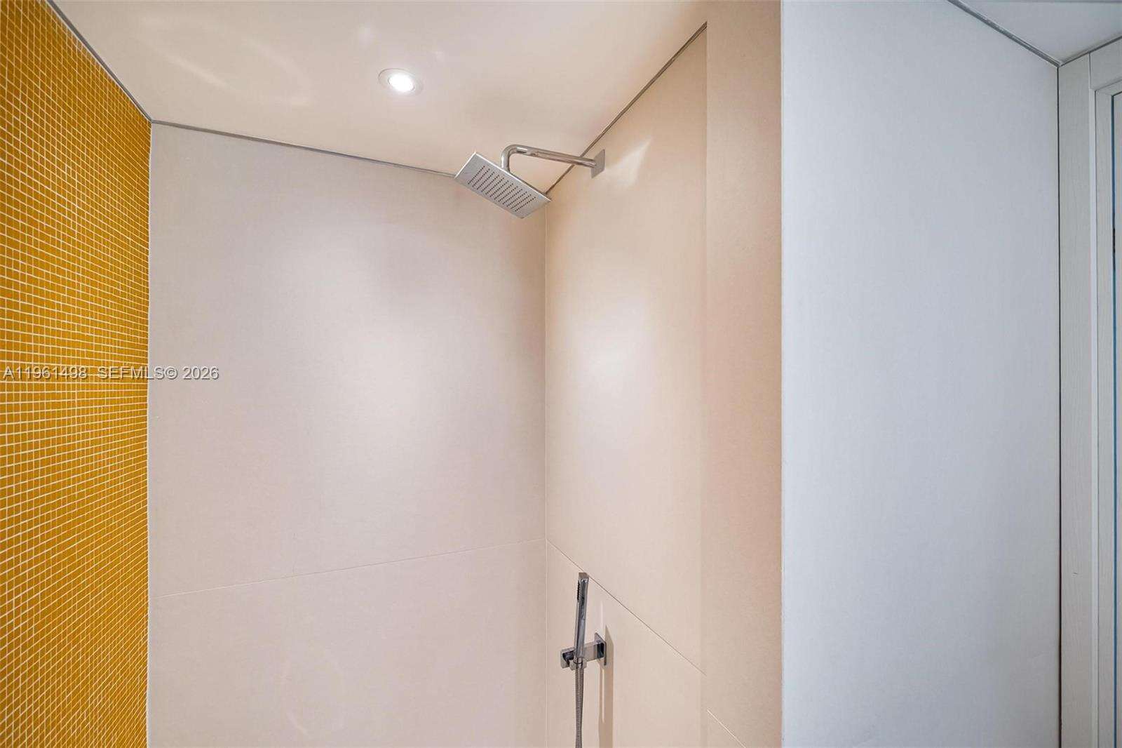 Jade At Brickell Bay at 1331 Brickell Bay Dr, Miami, FL 33131 - For Rent photo 17