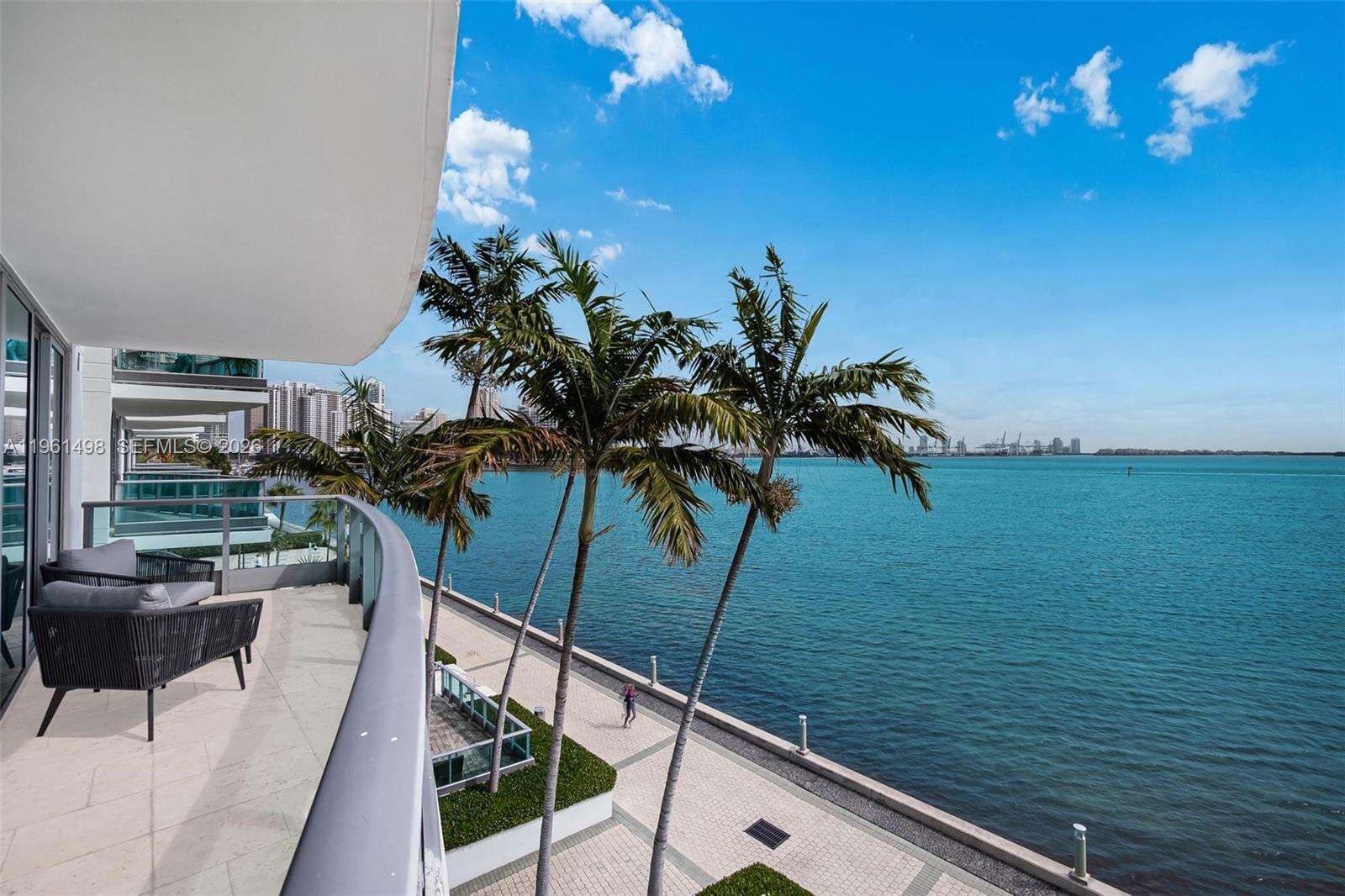 Jade At Brickell Bay at 1331 Brickell Bay Dr, Miami, FL 33131 - For Rent photo 19