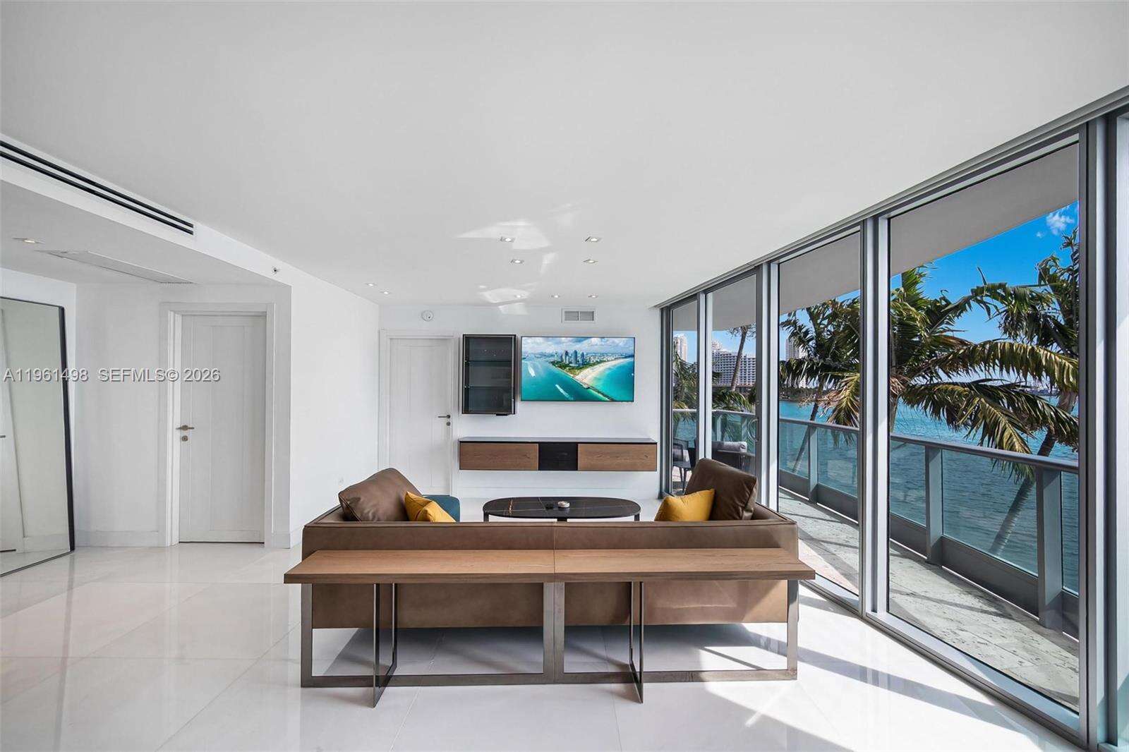 Jade At Brickell Bay at 1331 Brickell Bay Dr, Miami, FL 33131 - For Rent photo 3