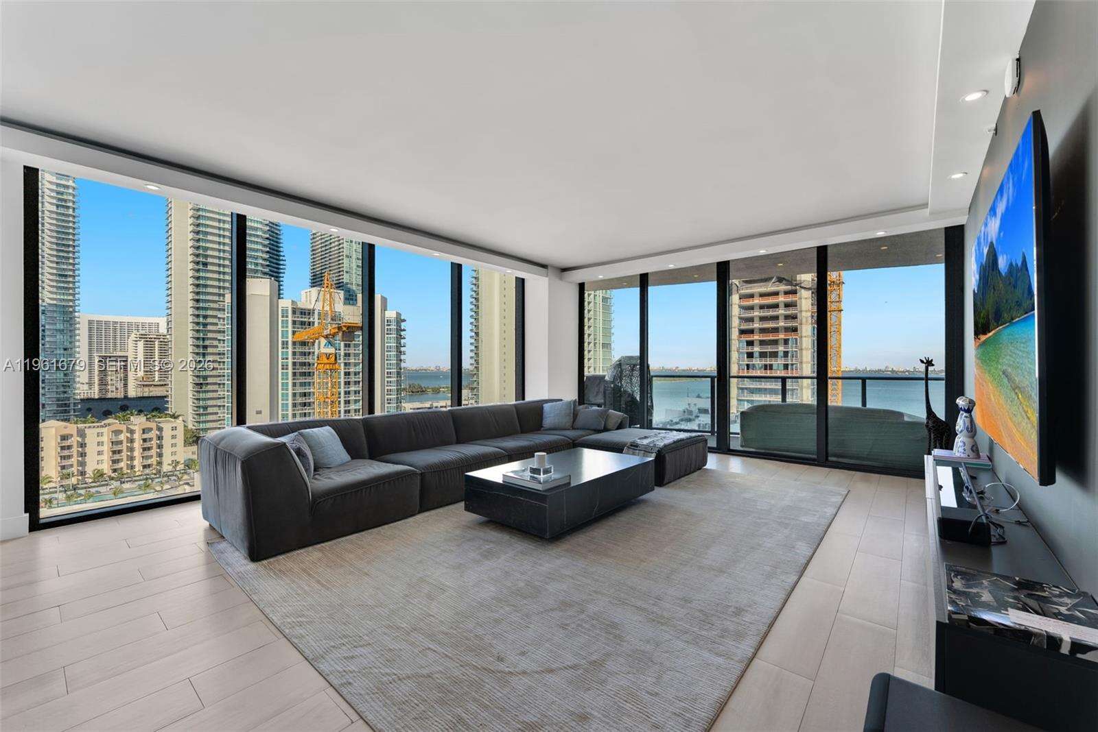 Icon Bay at 460 28 St, Miami, FL 33137 - For Rent photo 1