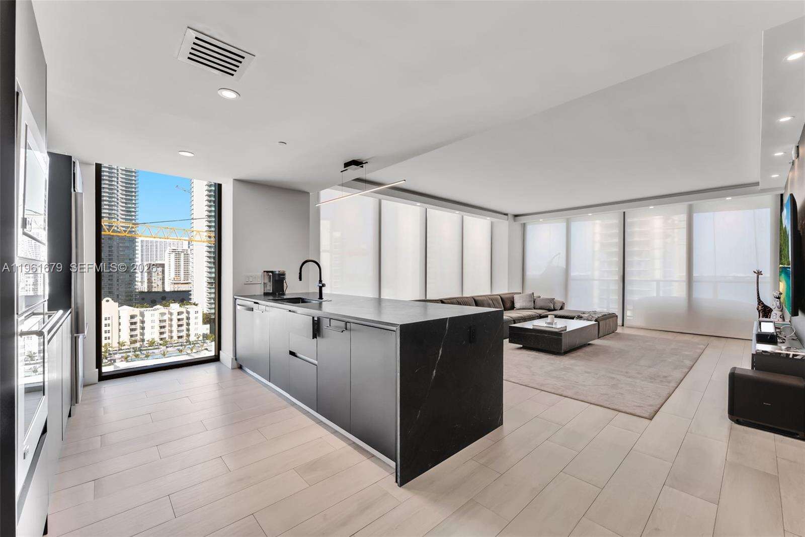 Icon Bay at 460 28 St, Miami, FL 33137 - For Rent photo 10