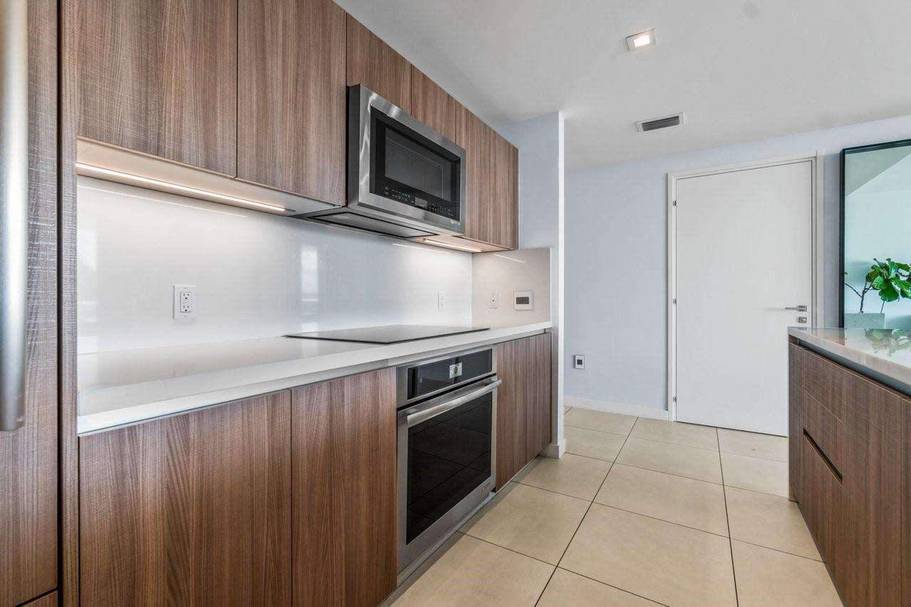 Tiffany House at 401 Birch, Fort Lauderdale, FL 33304 - For Rent photo 13