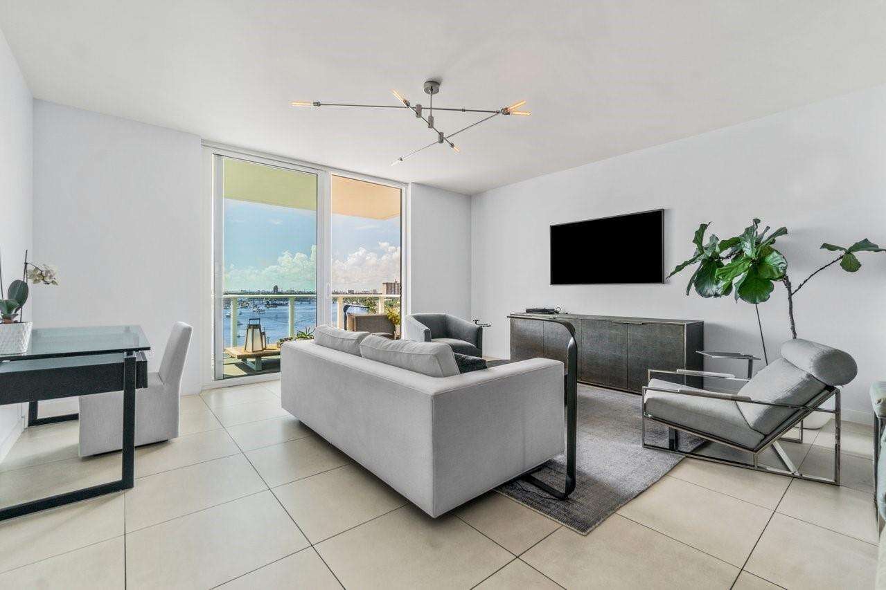 Tiffany House at 401 Birch, Fort Lauderdale, FL 33304 - For Rent photo 15