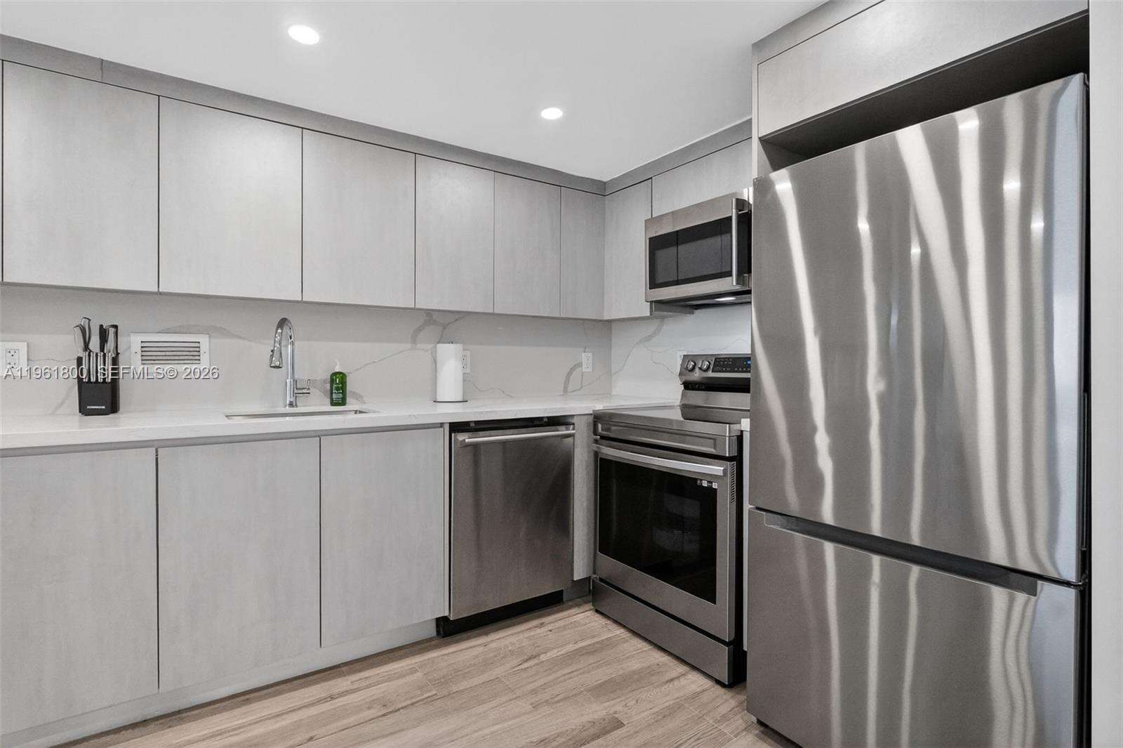Roney Palace at 2301 Collins Ave, Miami Beach, FL 33139 - For Rent photo 25