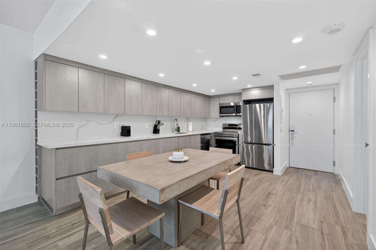 Roney Palace at 2301 Collins Ave, Miami Beach, FL 33139 - For Rent photo 4