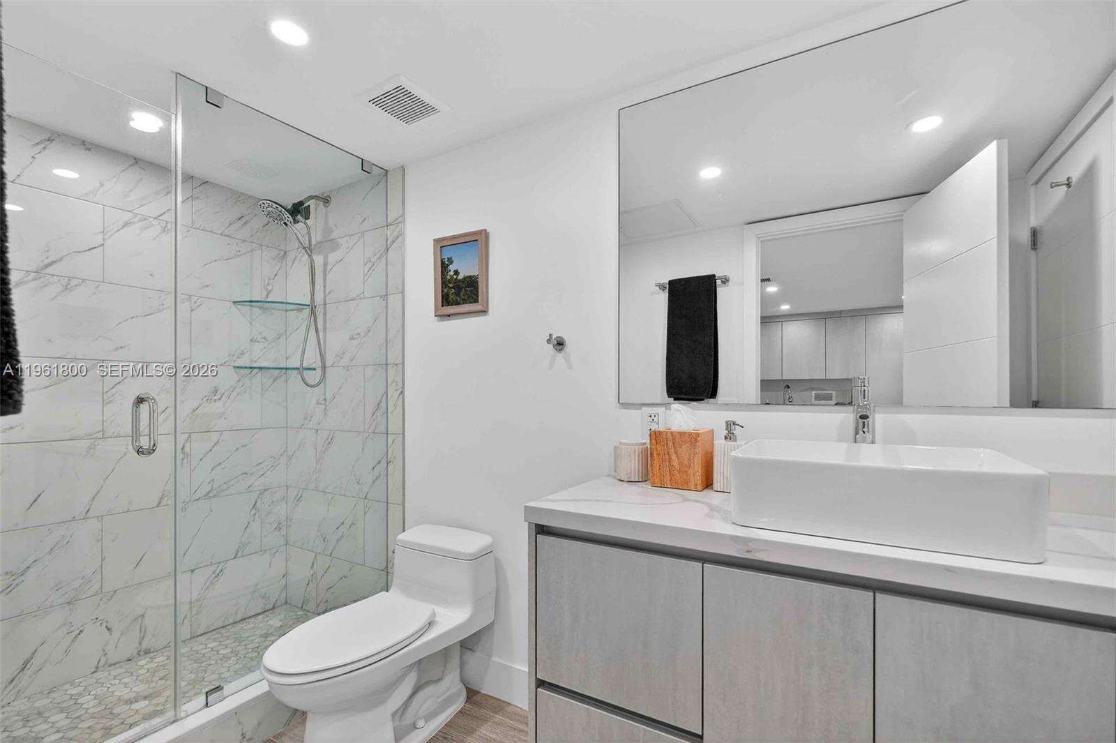 Roney Palace at 2301 Collins Ave, Miami Beach, FL 33139 - For Rent photo 6