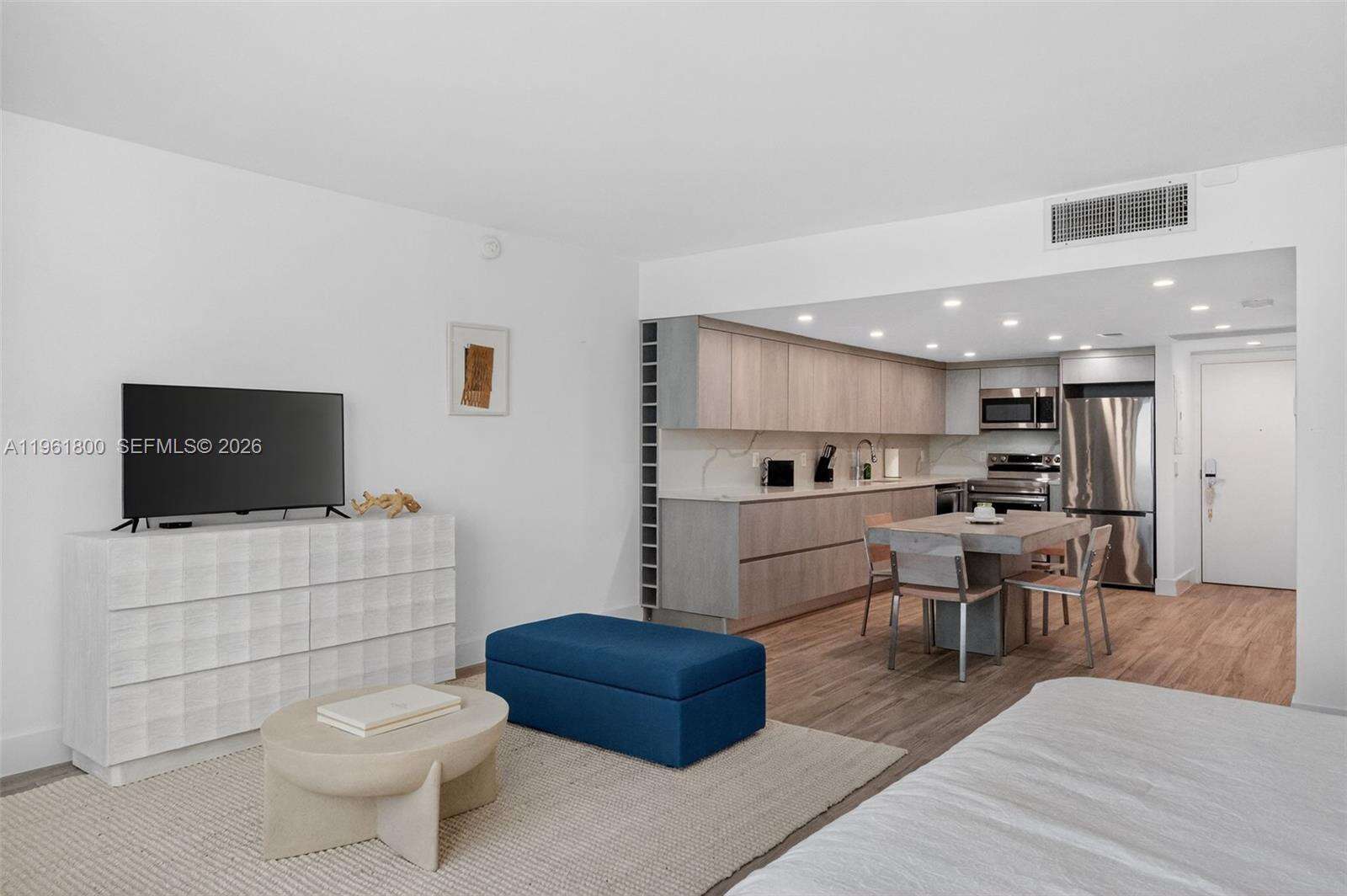 Roney Palace at 2301 Collins Ave, Miami Beach, FL 33139 - For Rent photo 8