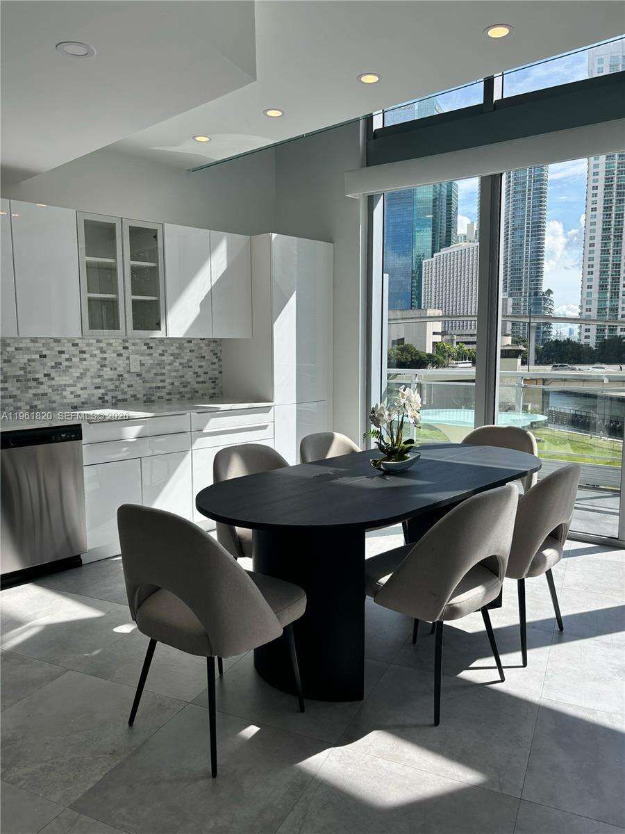 Mint at 92 3 St, Miami, FL 33130 - For Rent photo 4