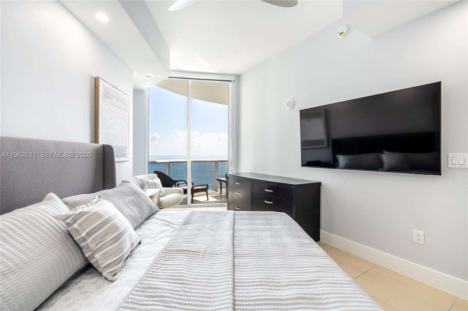 Trump Tower 2 at 15901 Collins Ave, Sunny Isles Beach, FL 33160 - For Rent photo 18