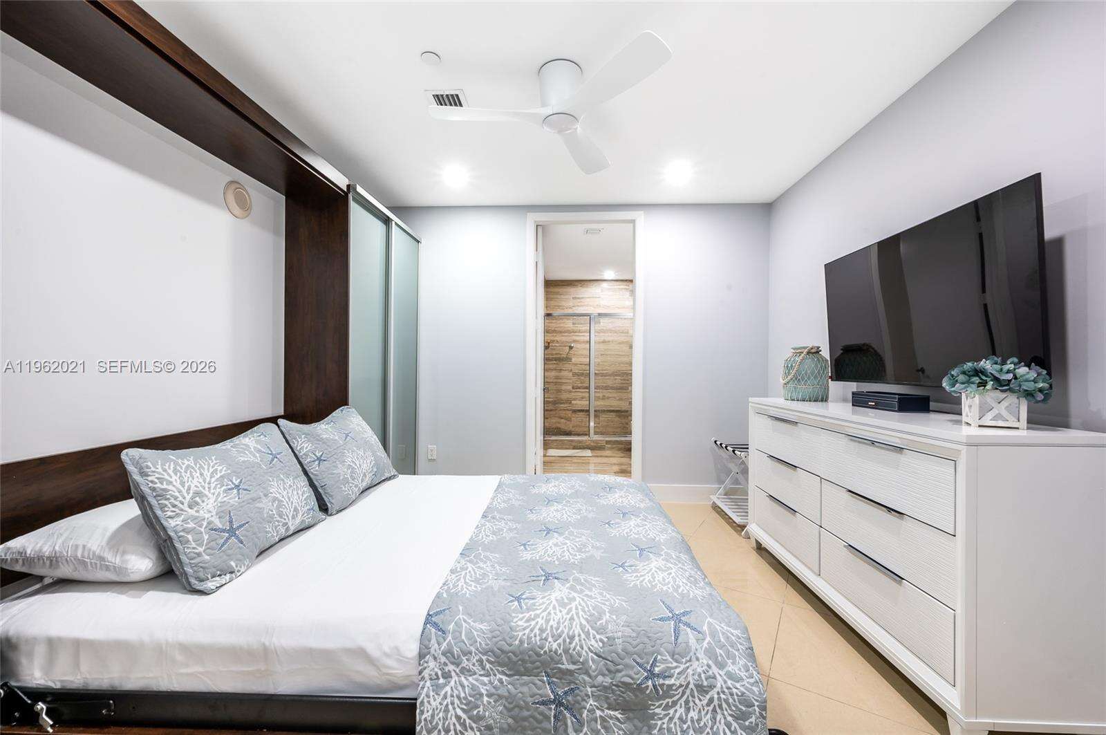 Trump Tower 2 at 15901 Collins Ave, Sunny Isles Beach, FL 33160 - For Rent photo 21