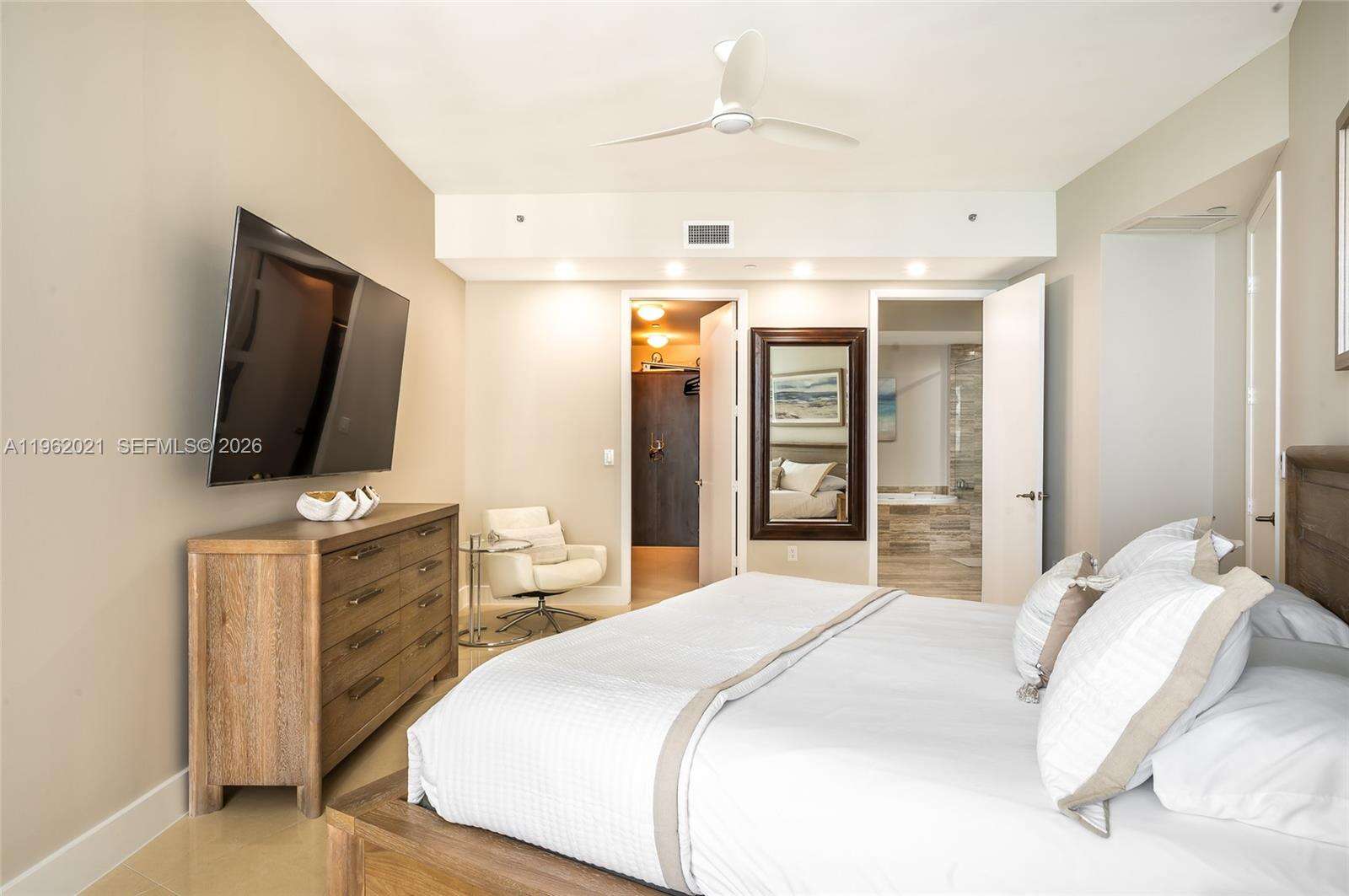 Trump Tower 2 at 15901 Collins Ave, Sunny Isles Beach, FL 33160 - For Rent photo 10
