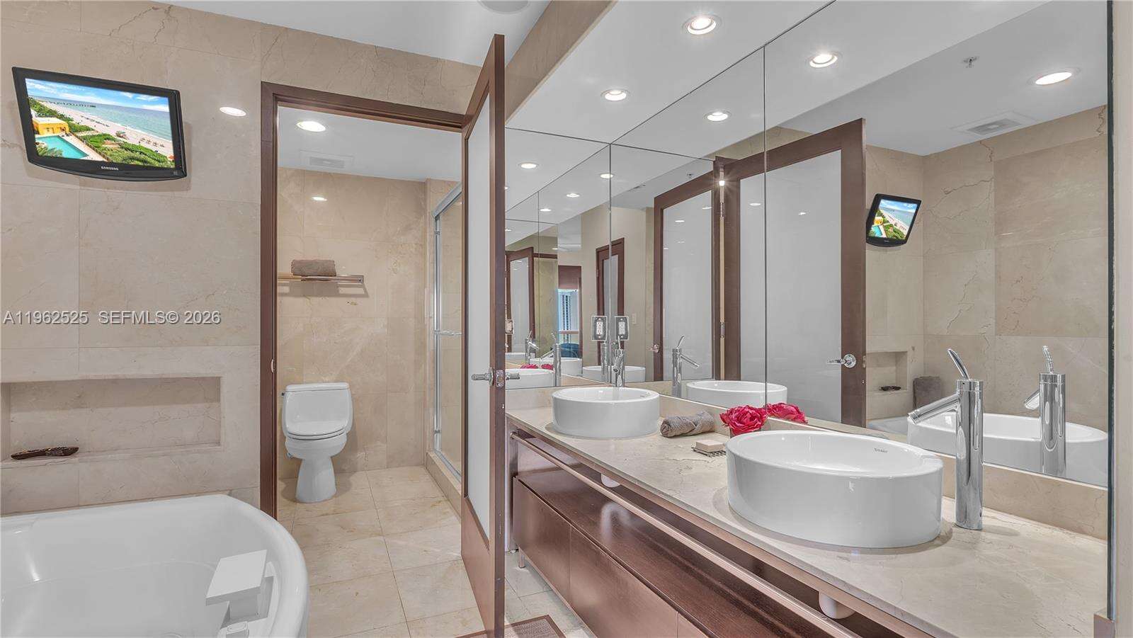 Sayan at 16275 Collins Ave, Sunny Isles Beach, FL 33160 - For Rent photo 23
