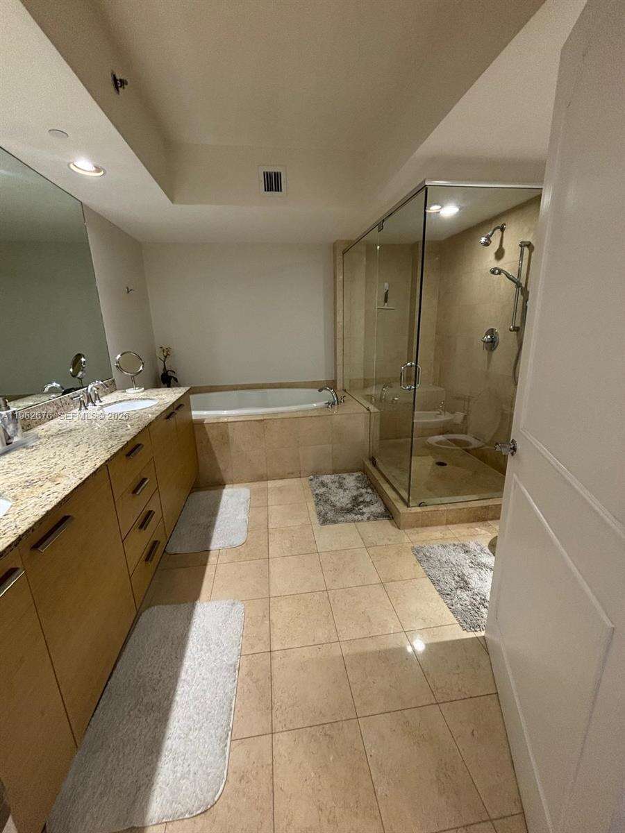 The Beach Club Two at 1830 Ocean Dr, Hallandale Beach, FL 33009 - For Rent photo 17