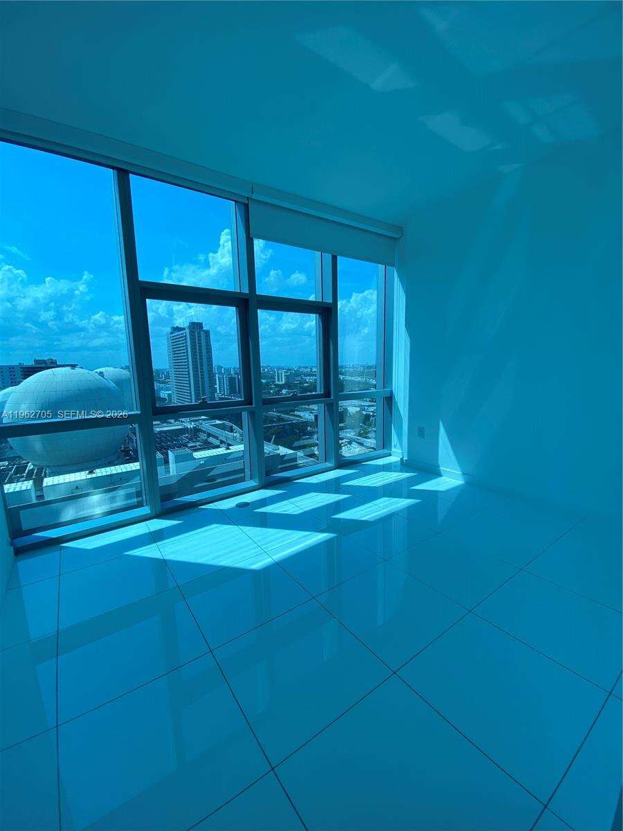 Paramount Miami Worldcenter at 851 1 Ave, Miami, FL 33132 - For Rent photo 16