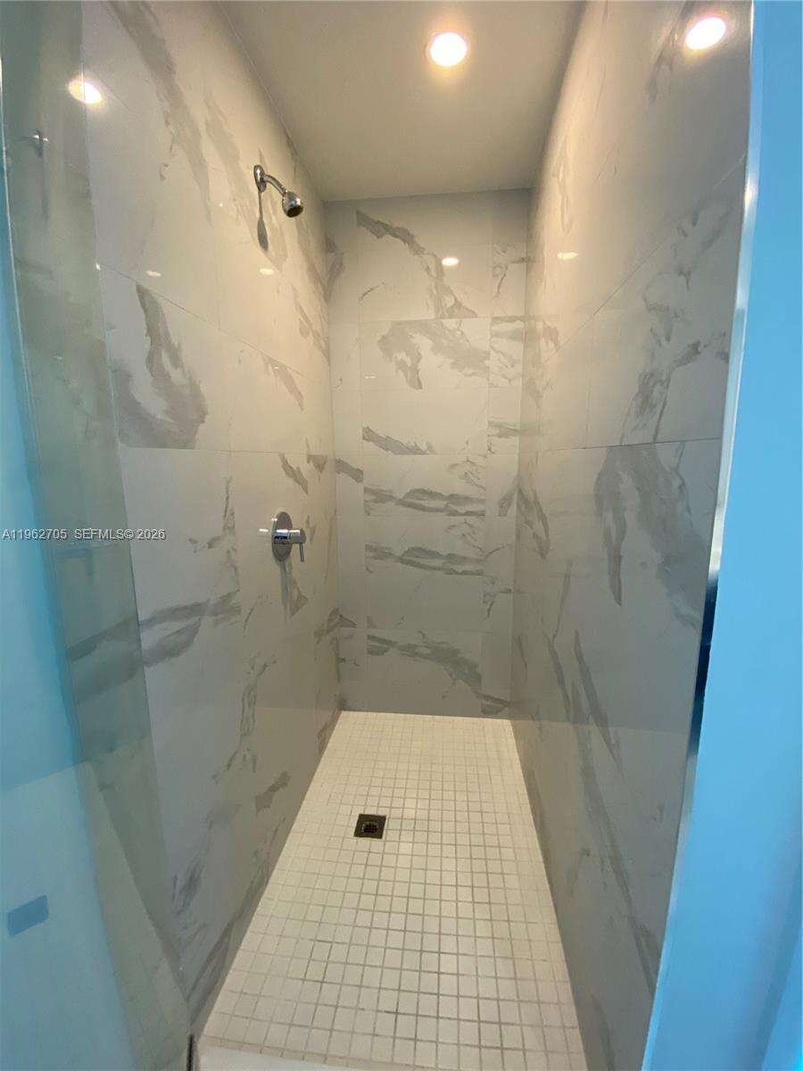 Paramount Miami Worldcenter at 851 1 Ave, Miami, FL 33132 - For Rent photo 20