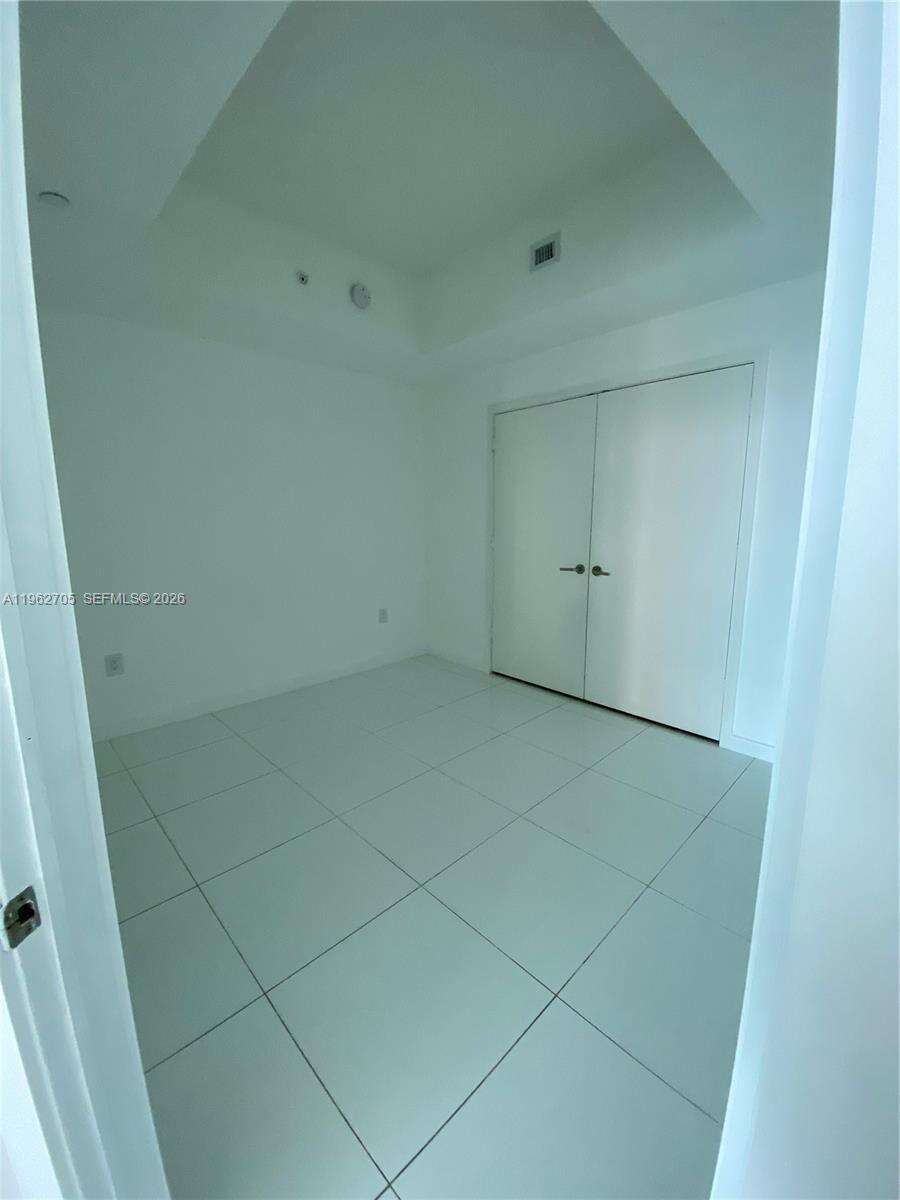 Paramount Miami Worldcenter at 851 1 Ave, Miami, FL 33132 - For Rent photo 23
