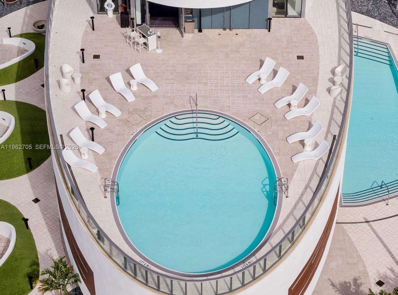 Paramount Miami Worldcenter at 851 1 Ave, Miami, FL 33132 - For Rent photo 4