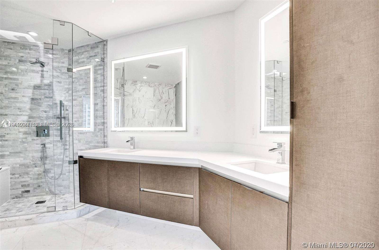 Paramount Miami Worldcenter at 851 1 Ave, Miami, FL 33132 - For Rent photo 46