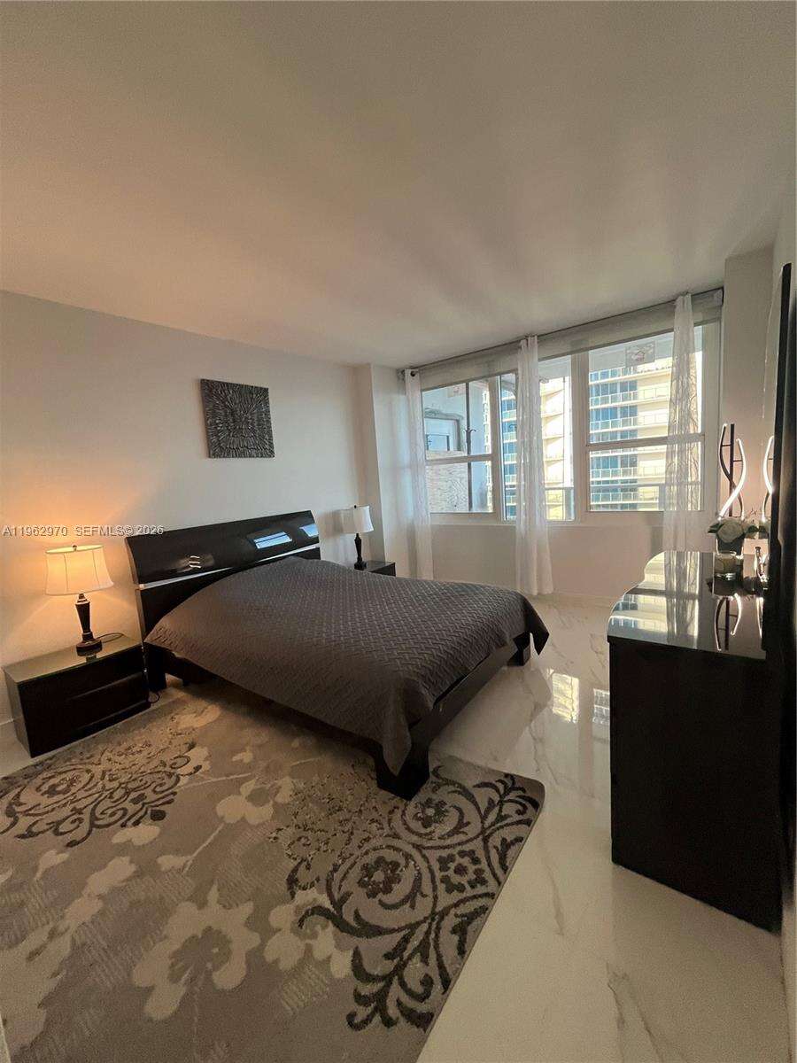 Alexander Towers at 3505 Ocean Dr, Hollywood, FL 33019 - For Rent photo 11
