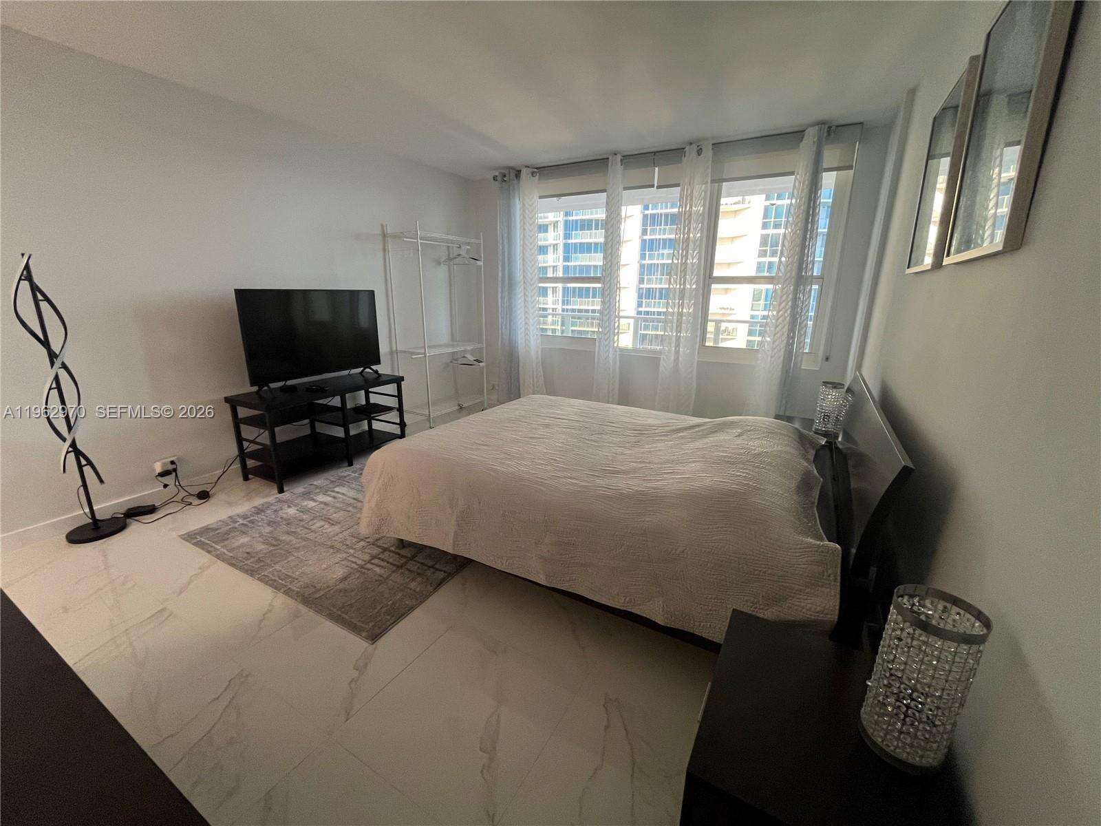 Alexander Towers at 3505 Ocean Dr, Hollywood, FL 33019 - For Rent photo 13