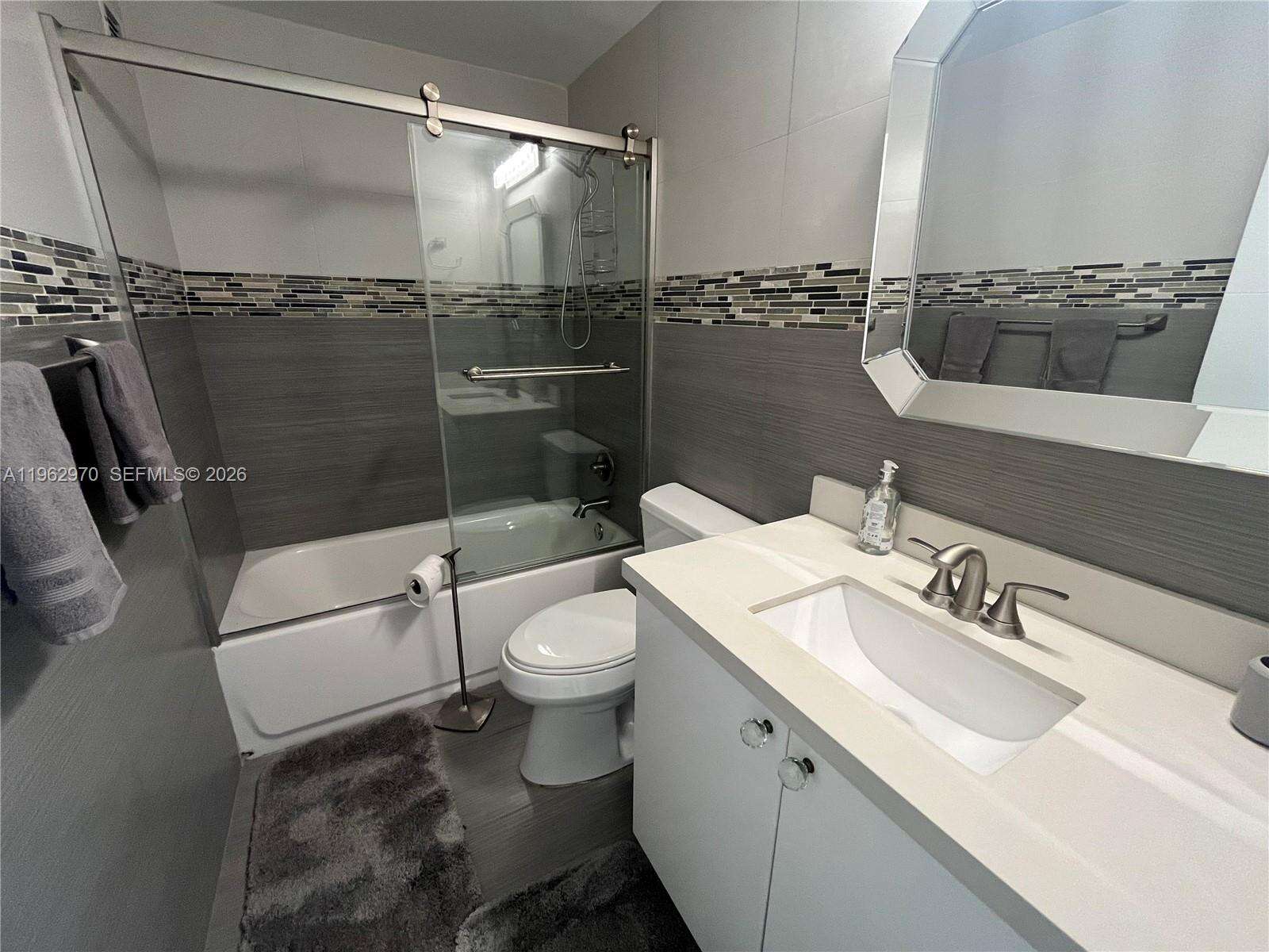 Alexander Towers at 3505 Ocean Dr, Hollywood, FL 33019 - For Rent photo 9