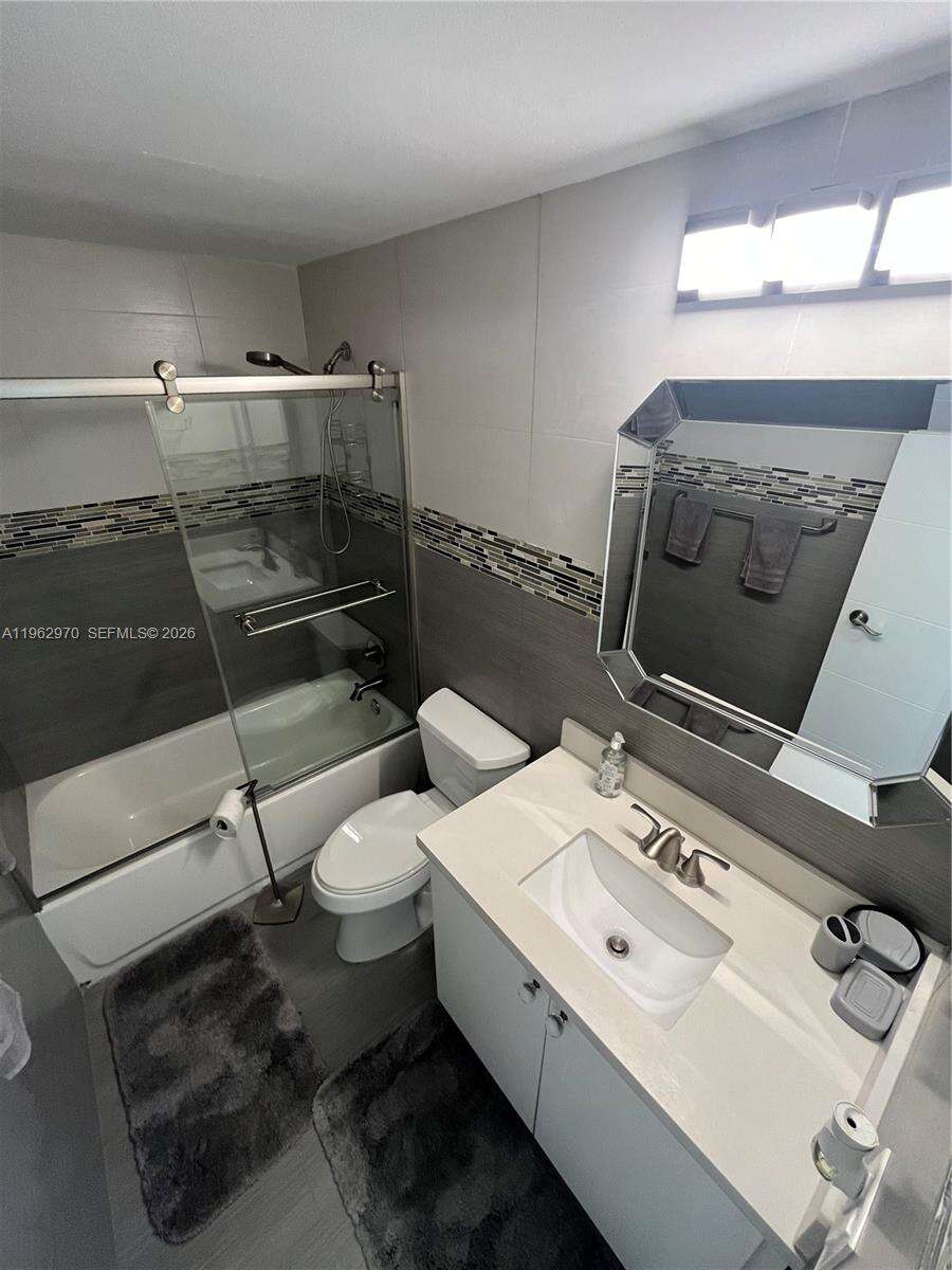 Alexander Towers at 3505 Ocean Dr, Hollywood, FL 33019 - For Rent photo 10