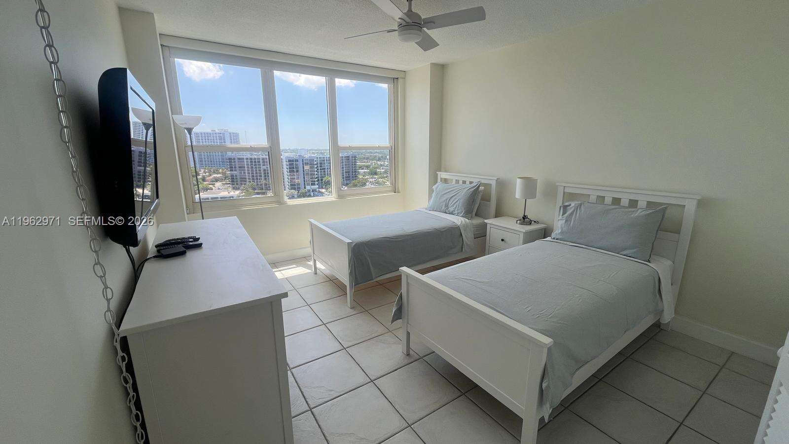 Alexander Towers at Hollywood, FL 33019 - For Rent photo 11
