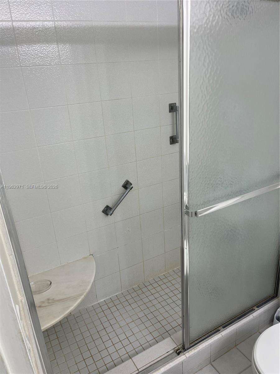 Alexander Towers at Hollywood, FL 33019 - For Rent photo 13