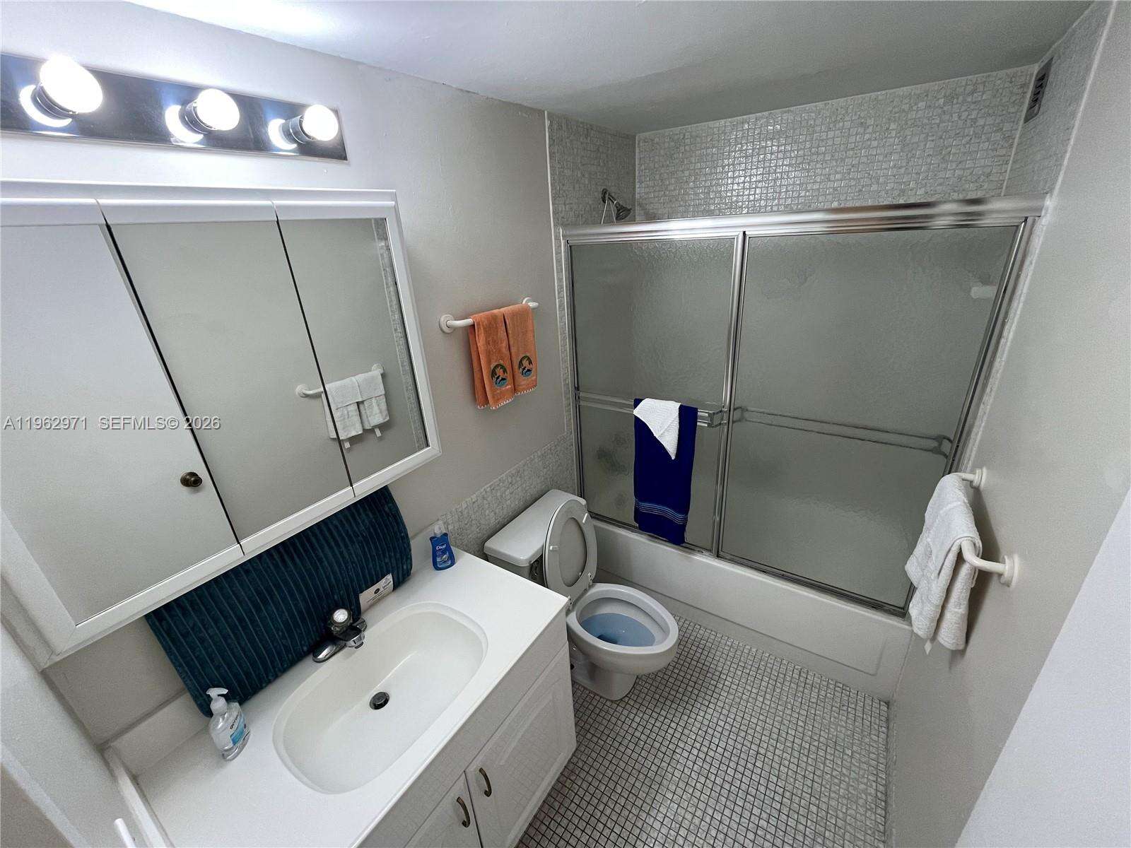 Alexander Towers at Hollywood, FL 33019 - For Rent photo 14