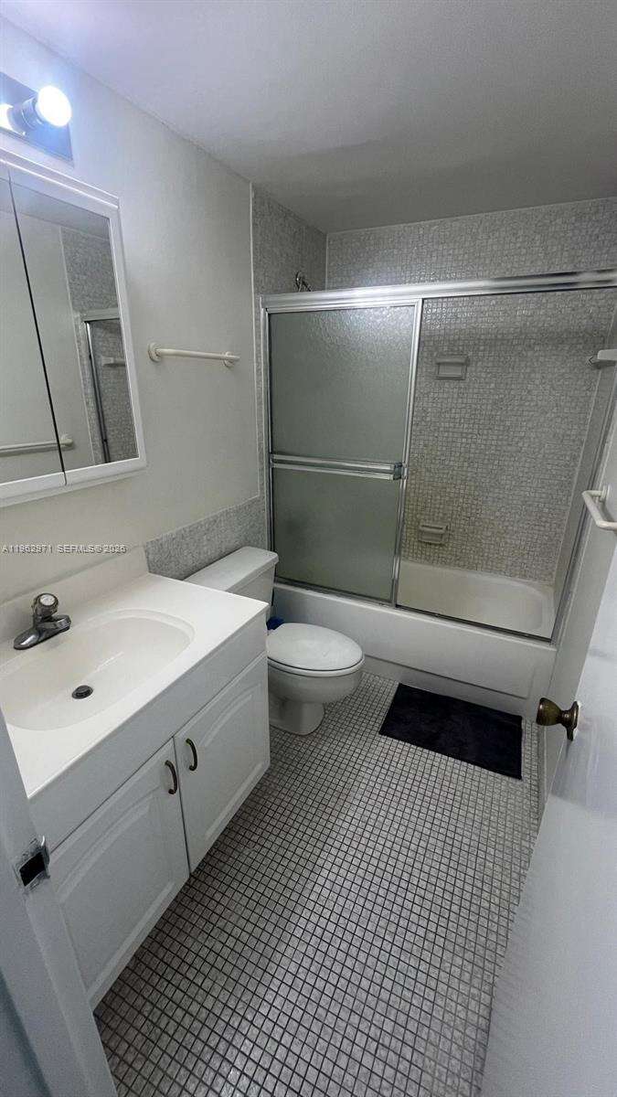 Alexander Towers at Hollywood, FL 33019 - For Rent photo 15