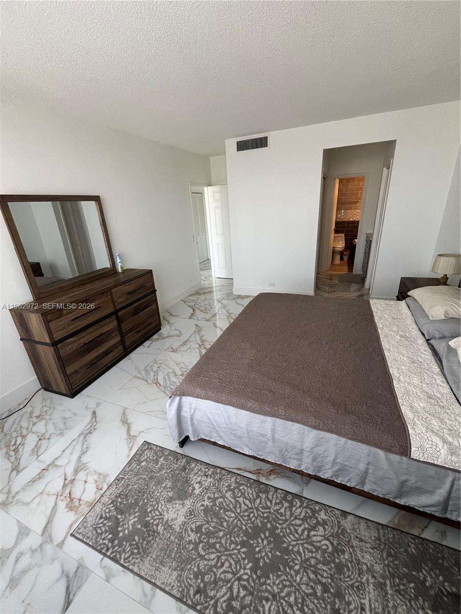 Alexander Towers at Hollywood, FL 33019 - For Rent photo 11