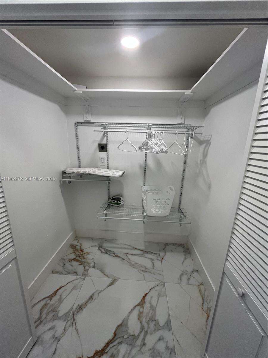Alexander Towers at Hollywood, FL 33019 - For Rent photo 12