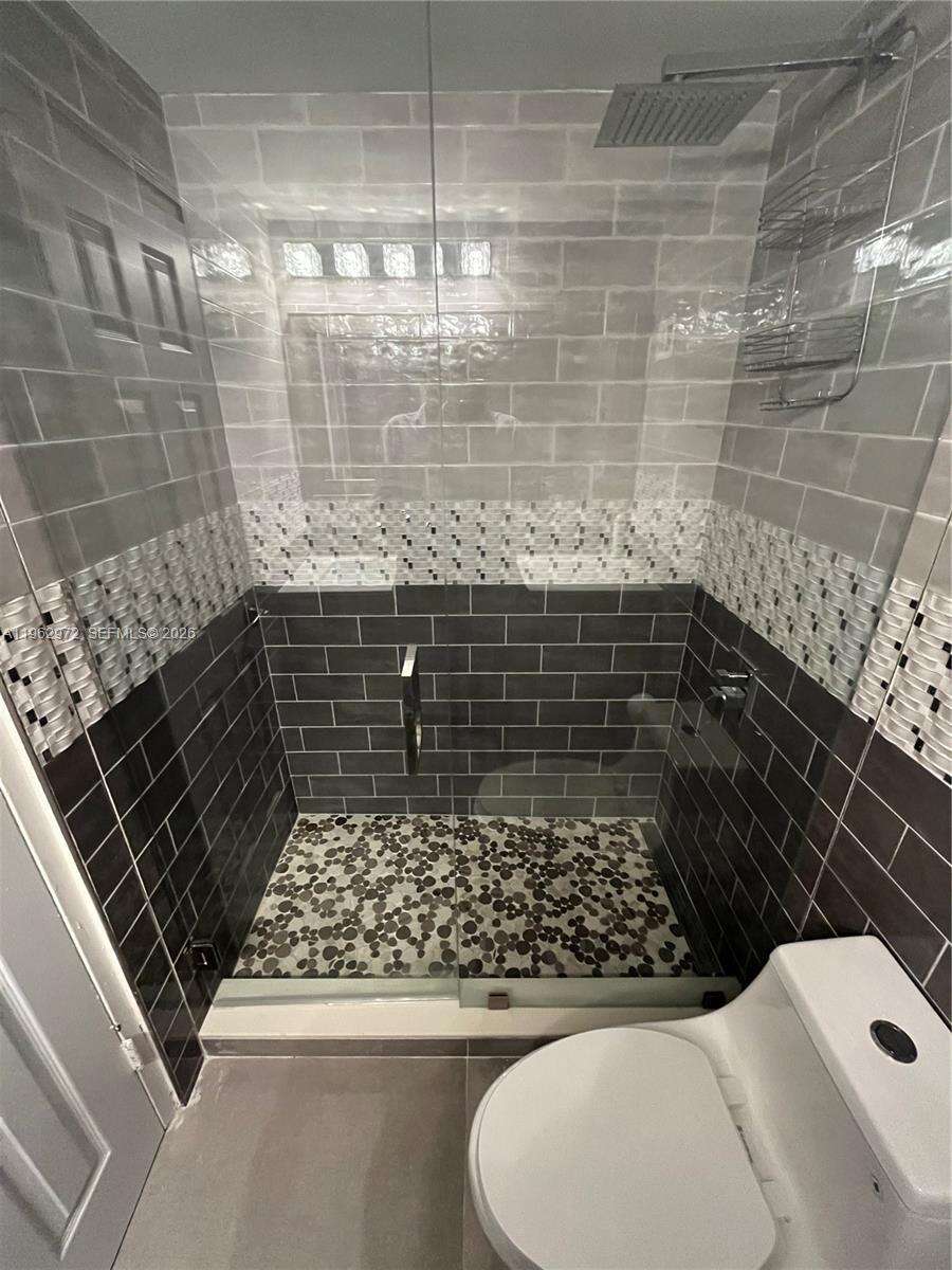 Alexander Towers at Hollywood, FL 33019 - For Rent photo 15