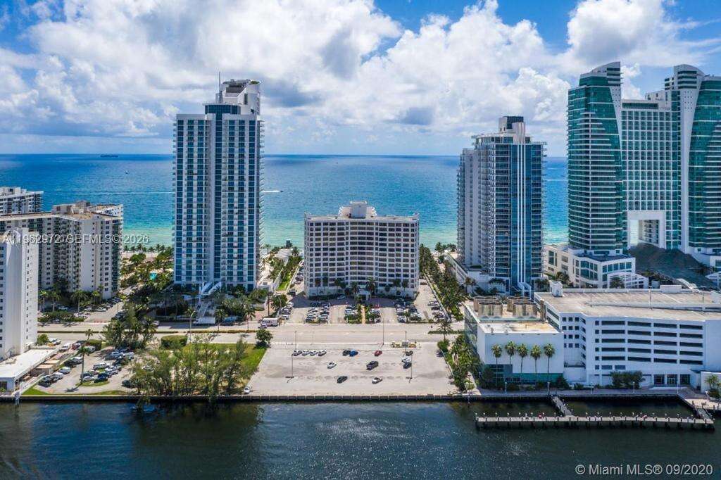 Alexander Towers at Hollywood, FL 33019 - For Rent photo 16