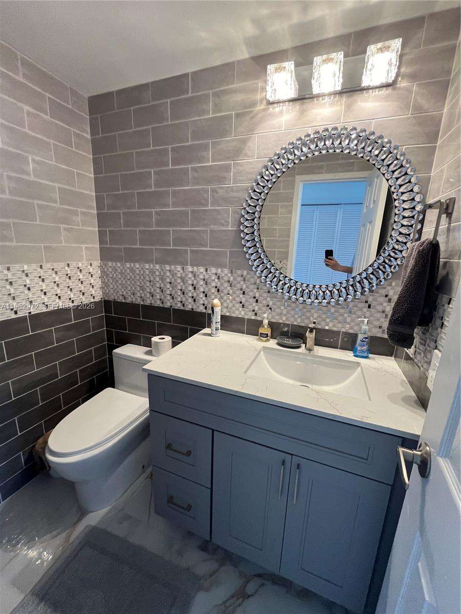 Alexander Towers at Hollywood, FL 33019 - For Rent photo 7