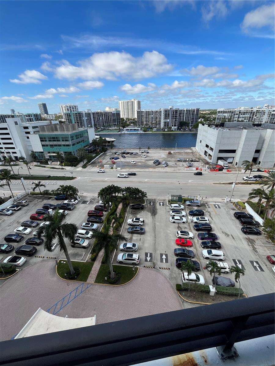 Alexander Towers at Hollywood, FL 33019 - For Rent photo 9