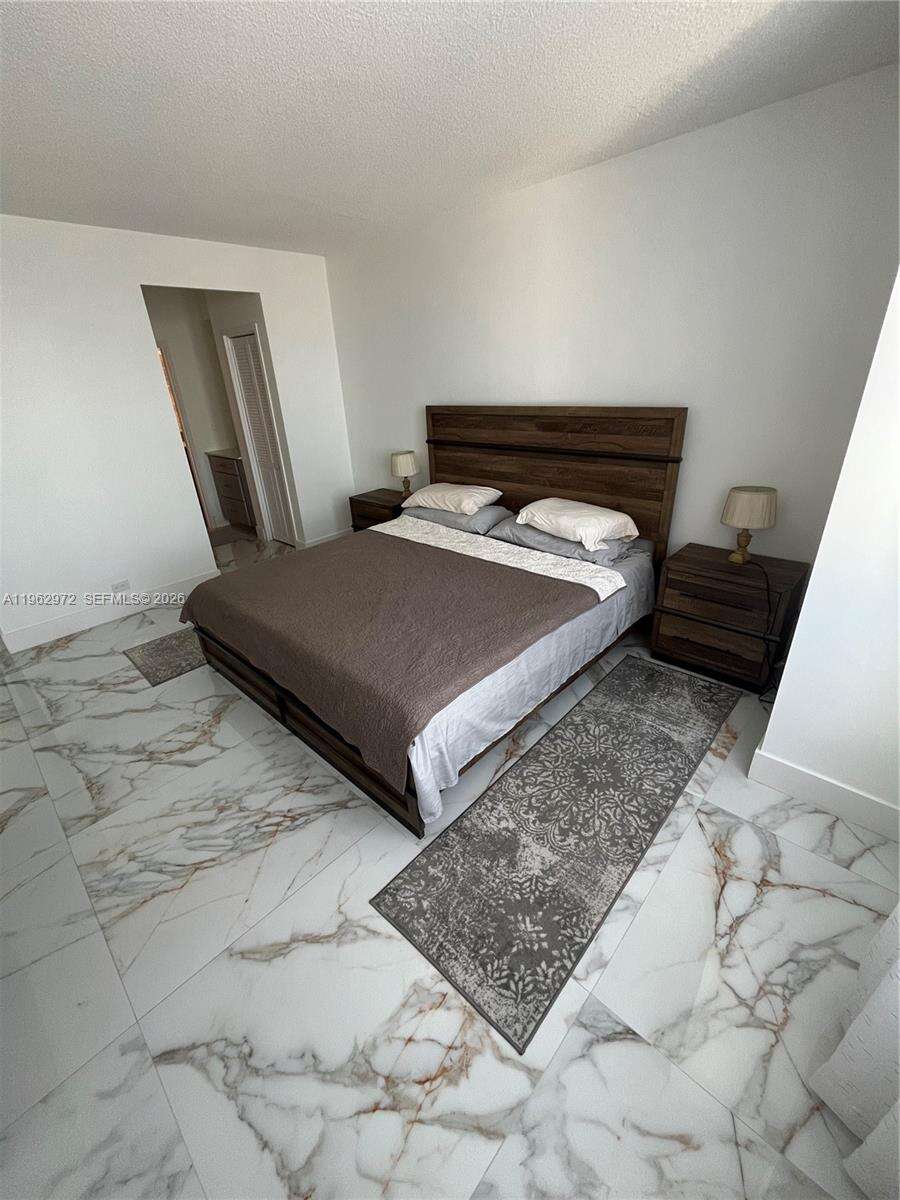 Alexander Towers at Hollywood, FL 33019 - For Rent photo 10