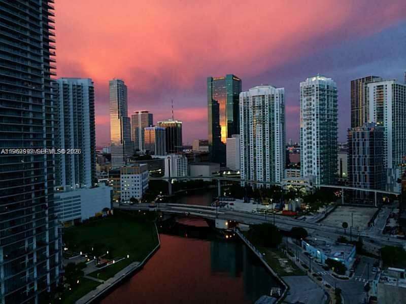 Neo Vertika at 690 1 Ct, Miami, FL 33130 - For Rent photo 1