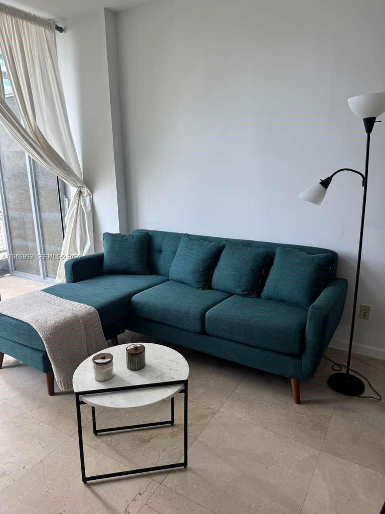 Neo Vertika at 690 1 Ct, Miami, FL 33130 - For Rent photo 12