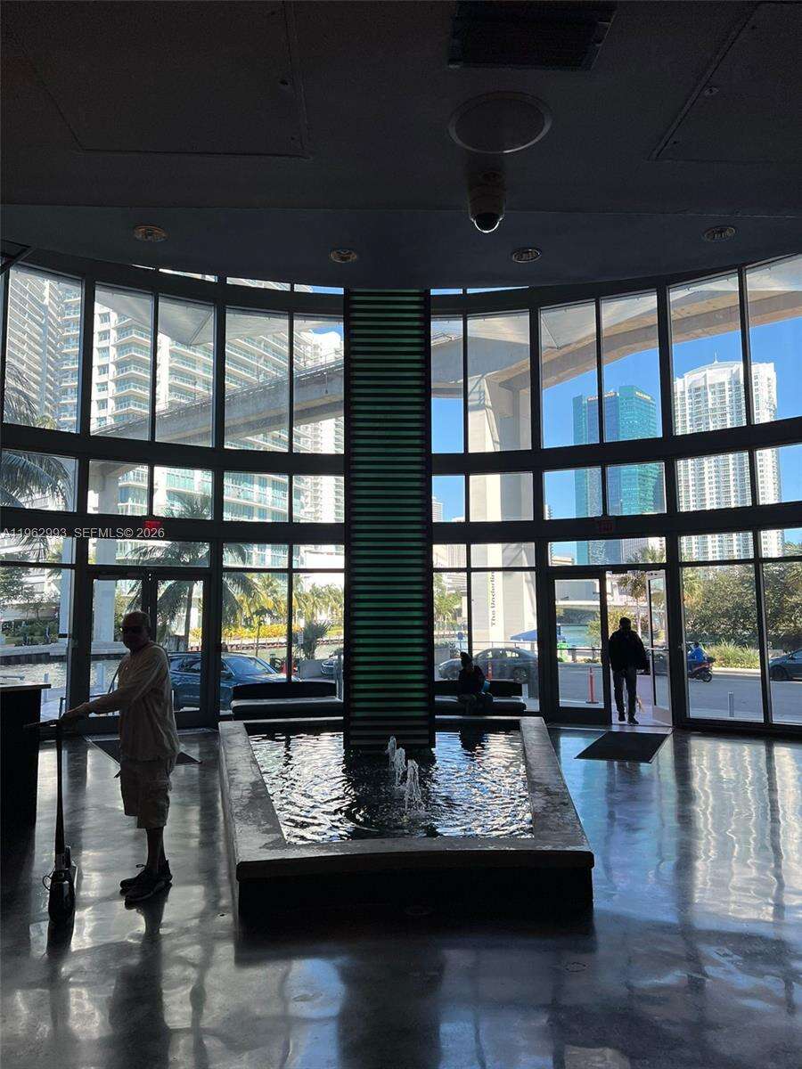 Neo Vertika at 690 1 Ct, Miami, FL 33130 - For Rent photo 3