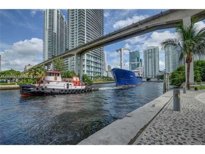 Neo Vertika at 690 1 Ct, Miami, FL 33130 - For Rent photo 26