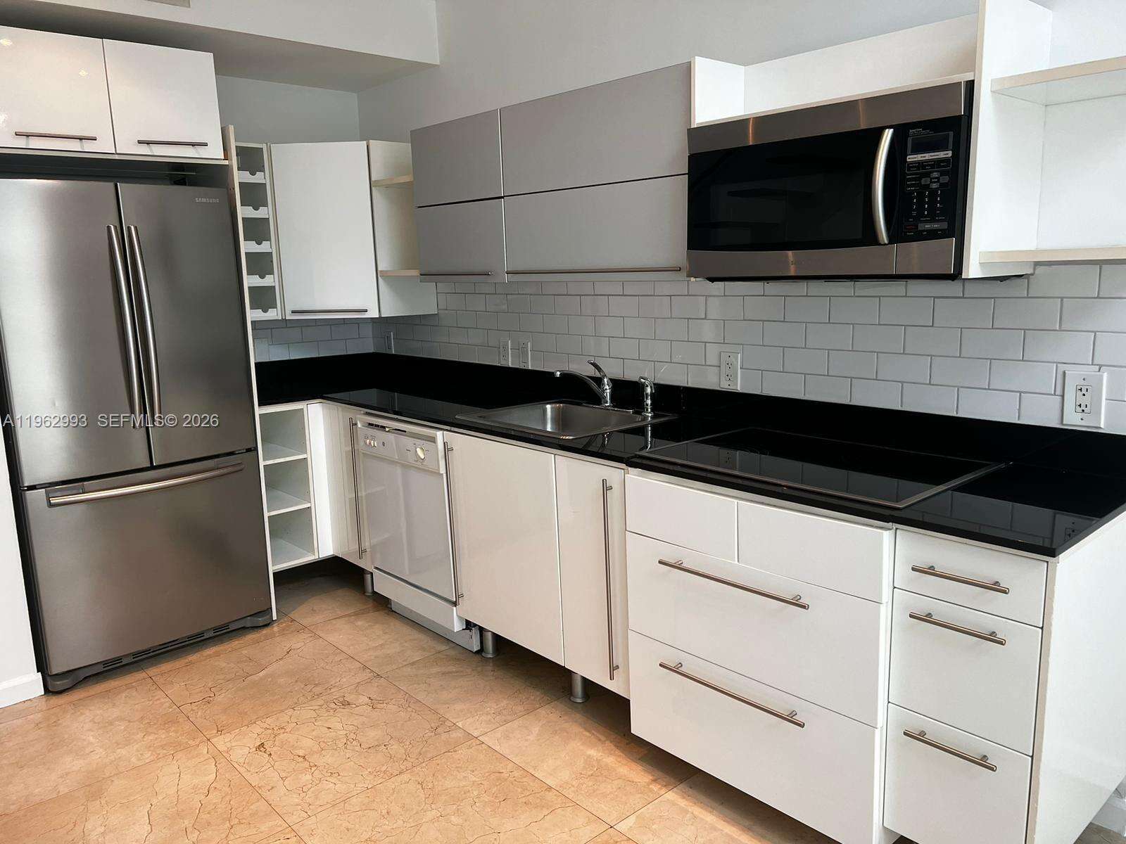 Neo Vertika at 690 1 Ct, Miami, FL 33130 - For Rent photo 5