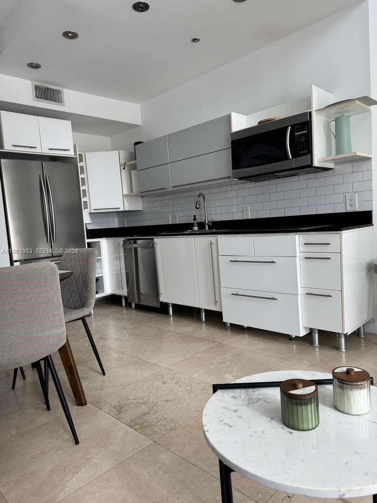 Neo Vertika at 690 1 Ct, Miami, FL 33130 - For Rent photo 9