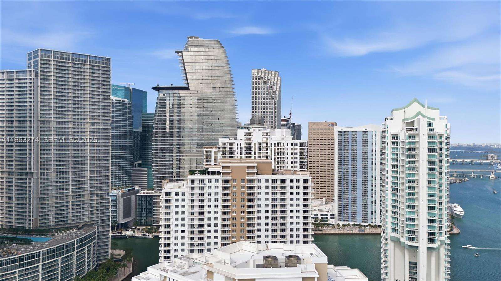 Courts Brickell Key at 801 Brickell Key Blvd, Miami, FL 33131 - For Rent photo 24