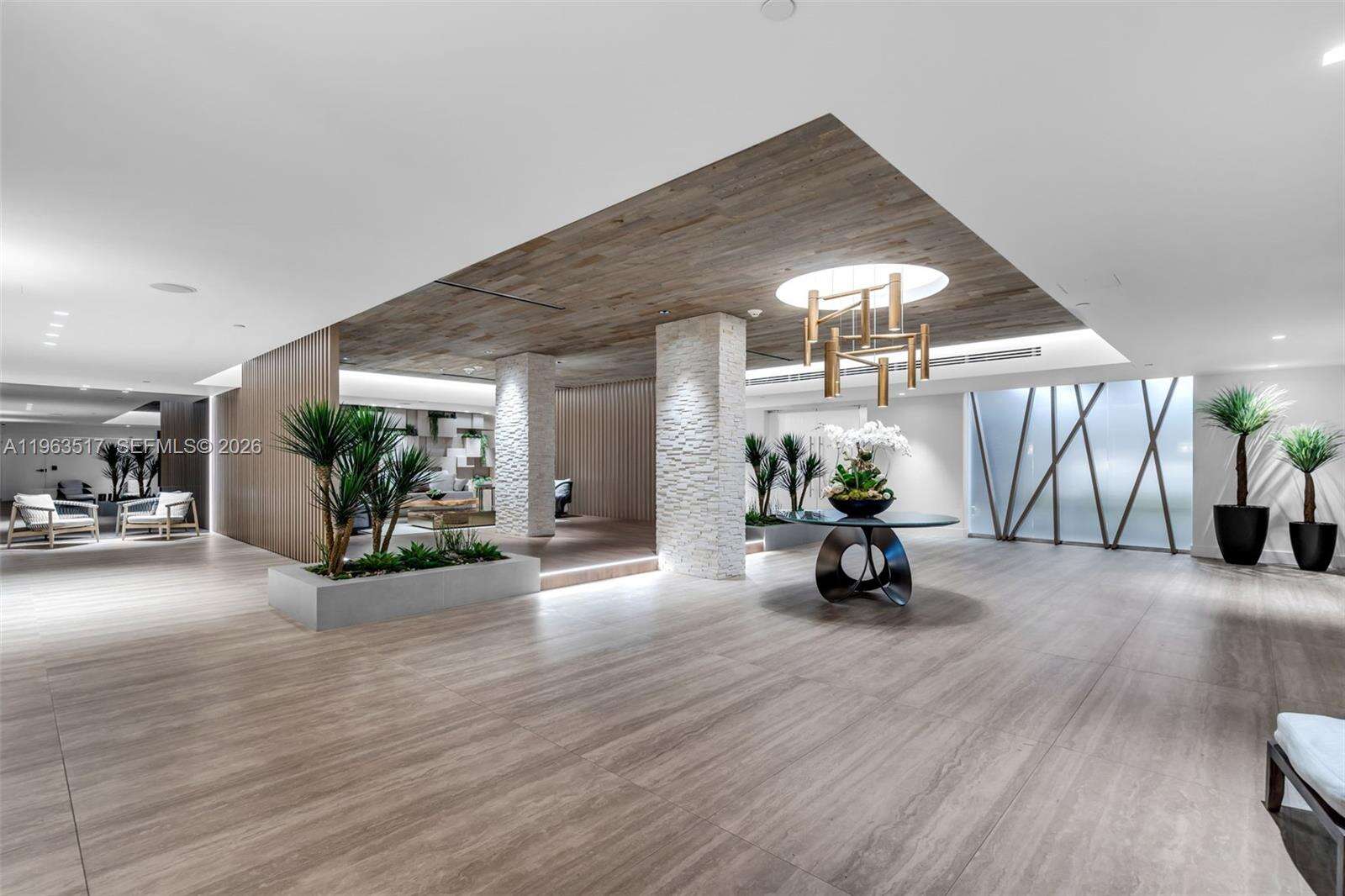 Roney Palace at 2301 Collins Ave, Miami Beach, FL 33139 - For Rent photo 37