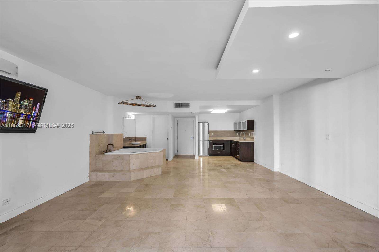 Roney Palace at 2301 Collins Ave, Miami Beach, FL 33139 - For Rent photo 7