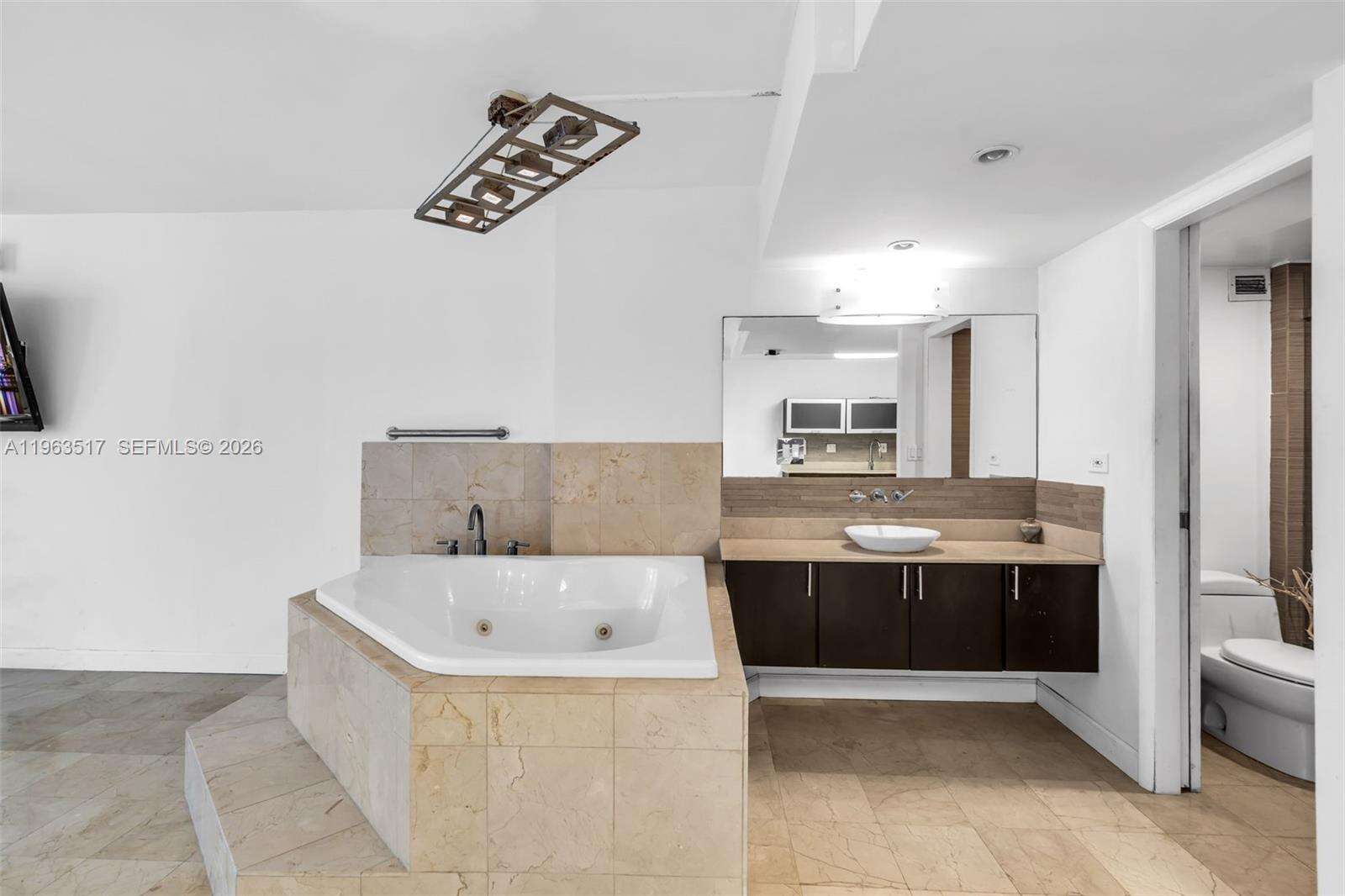 Roney Palace at 2301 Collins Ave, Miami Beach, FL 33139 - For Rent photo 10