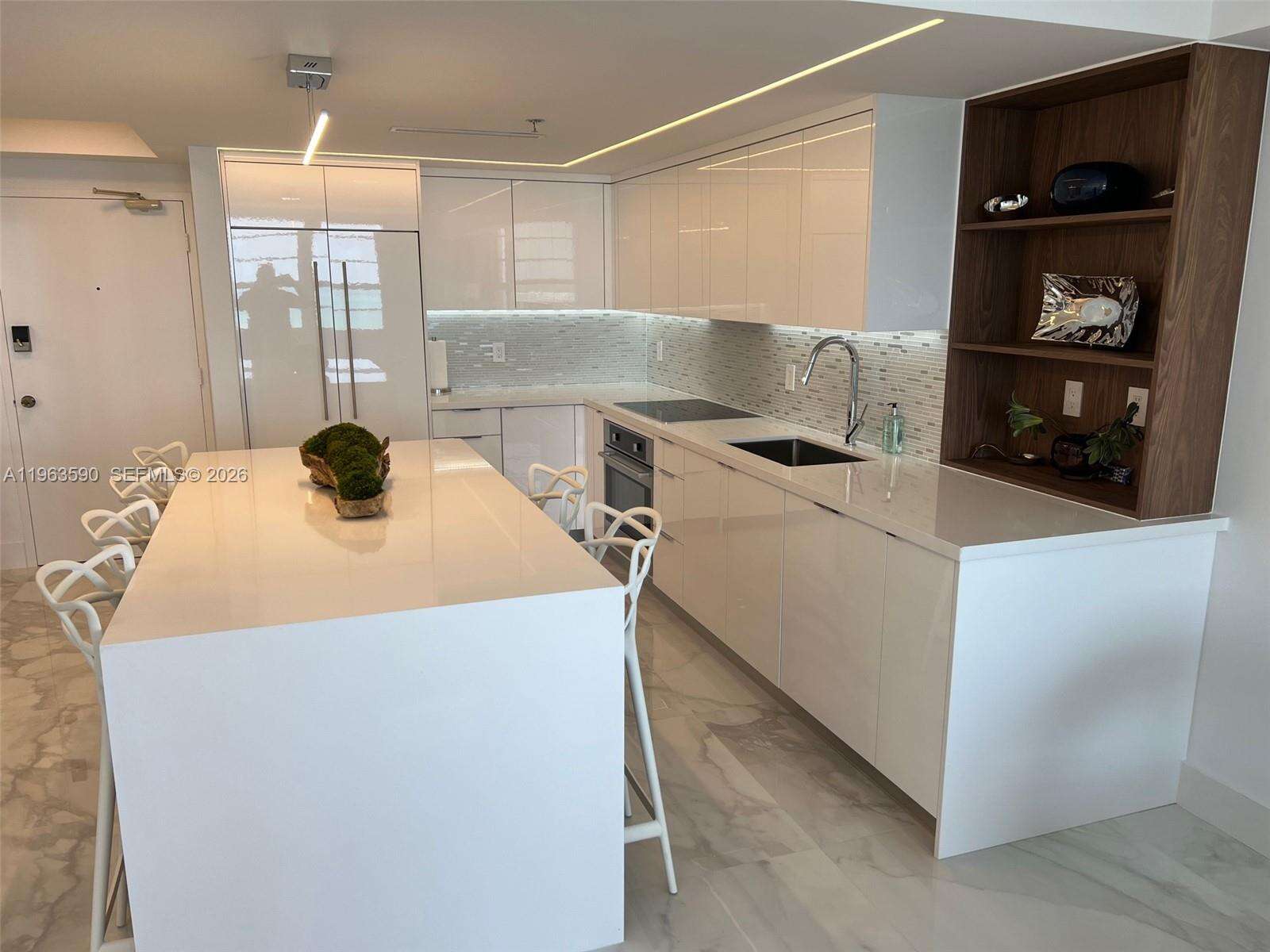 Decoplage at 100 Lincoln Rd, Miami Beach, FL 33139 - For Rent photo 12