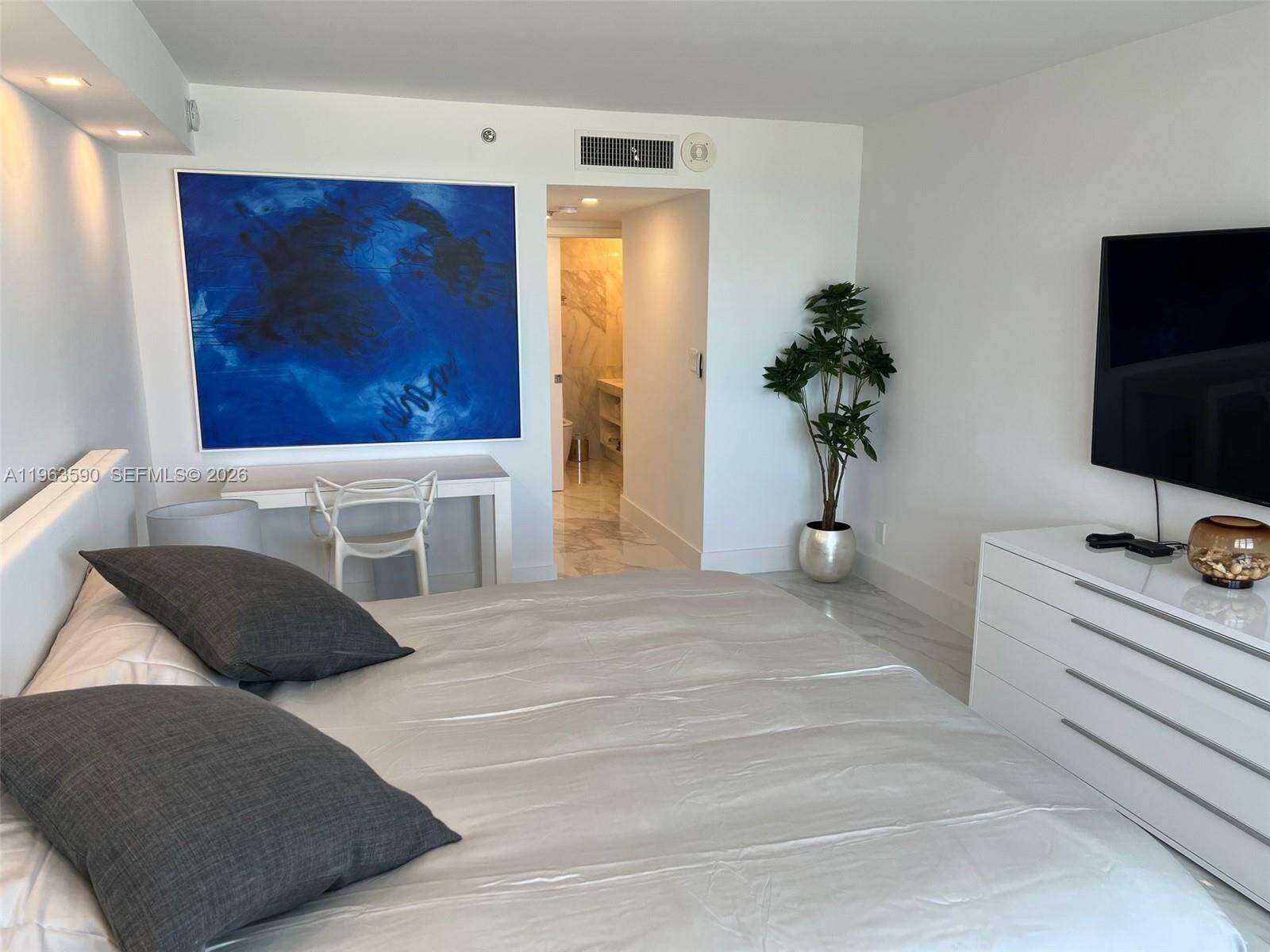 Decoplage at 100 Lincoln Rd, Miami Beach, FL 33139 - For Rent photo 22